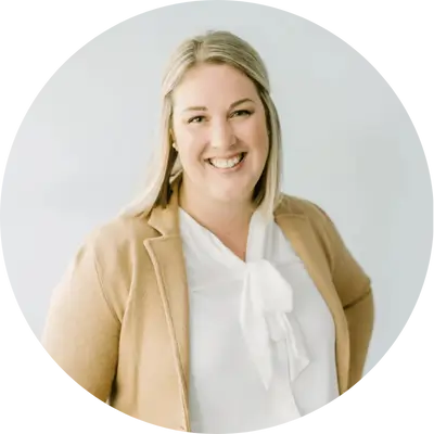 Dr. Brenda Heinecke Headshot